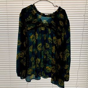 ModCloth green floral ruffled neck top size 4x